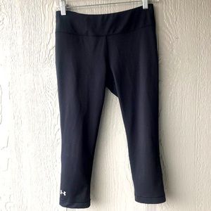 ❗️Sale❗️Heat Gear Capri Leggings